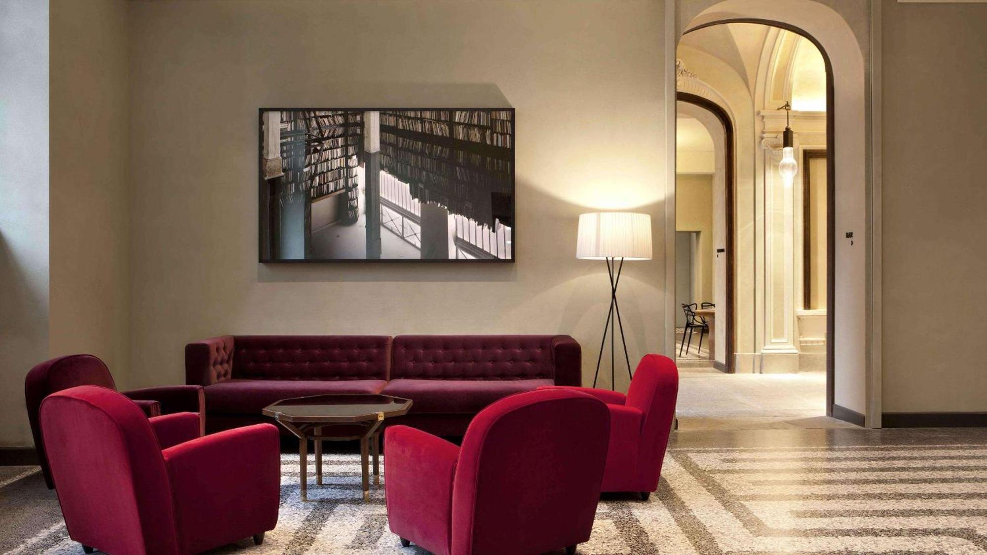 เอ็นเอช คอลเลคชั่น ปิอาซซา คาร์ลินา Hotel ตูริน ภายนอก รูปภาพ